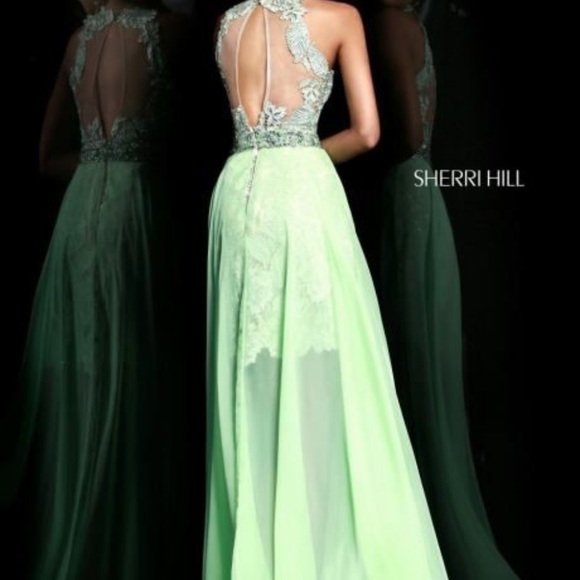 SHERRI HILL Lace & Chiffon Overlay Dress - Picture 2 of 10